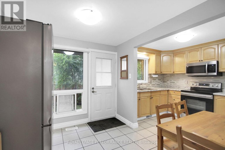 28901936/360-woodfield-drive/tanglewood/ottawa/ontario/K2G3W9_9