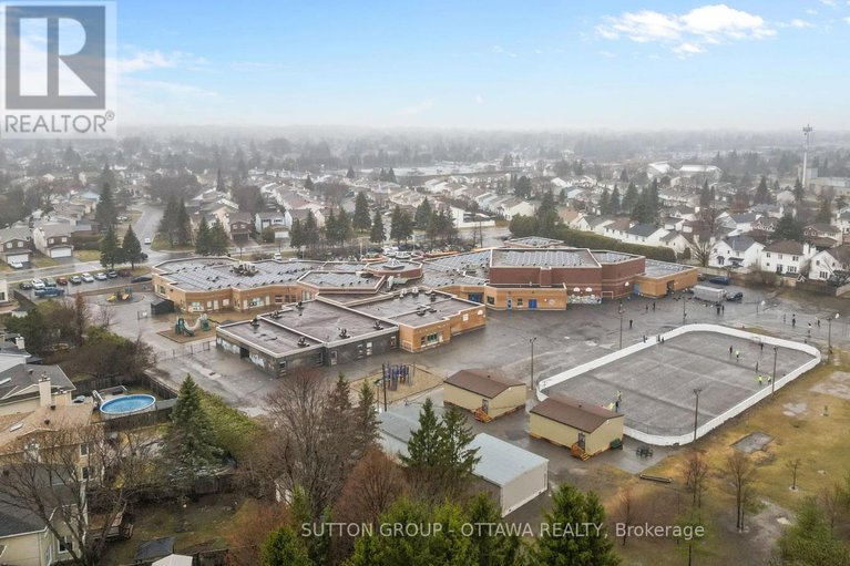 29615591/540-des-conifers-crescent/fallingbrookgardenway-south/ottawa/ontario/K4A3E2_46