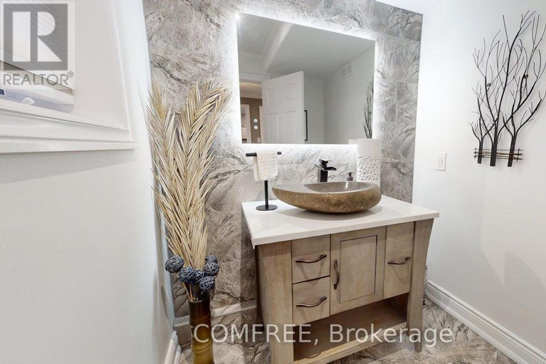 29132949/70-wilderness-way/stittsville-north/ottawa/ontario/K2S2E3_12