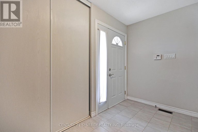 29047465/57-4613-carrington-place/pineview/ottawa/ontario/K1B4R1_2