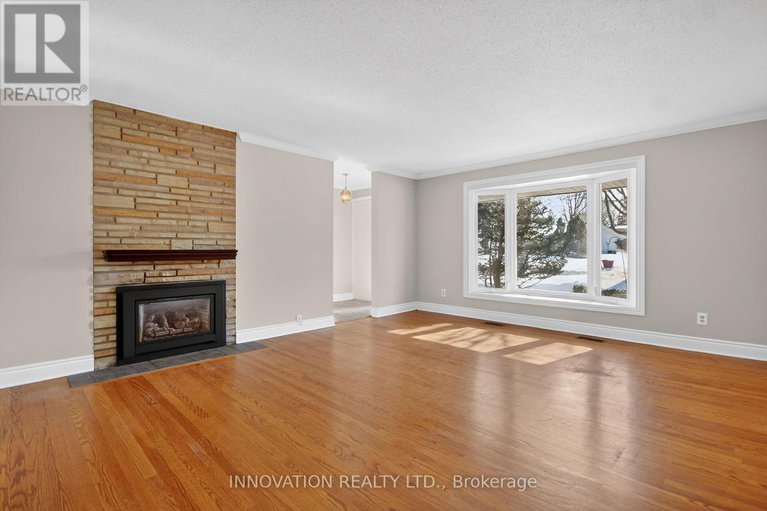 29430596/1951-garfield-avenue-n/braemar-park/ottawa/ontario/K2C0W7_4