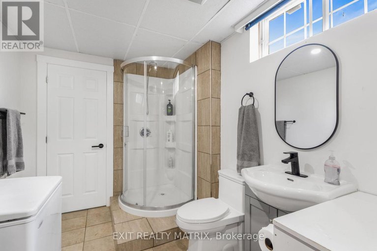 28913280/1895-clark-road/clarencerockland-twp/clarence-rockland/ontario/K4K1K7_28