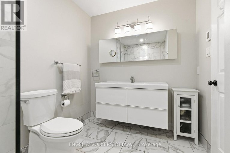 29028525/208-1-rosamond-street-e/almonte/mississippi-mills/ontario/K0A1A0_19