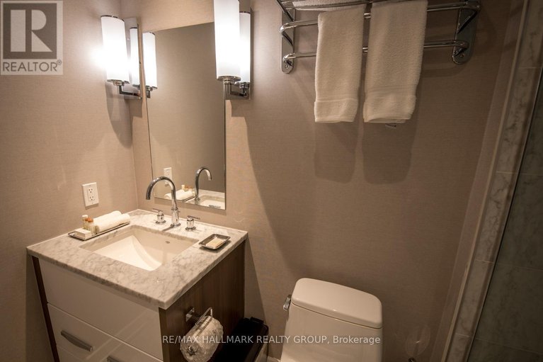 28805859/1402-111-champagne-avenue/west-centre-town/ottawa/ontario/K1S5V3_6
