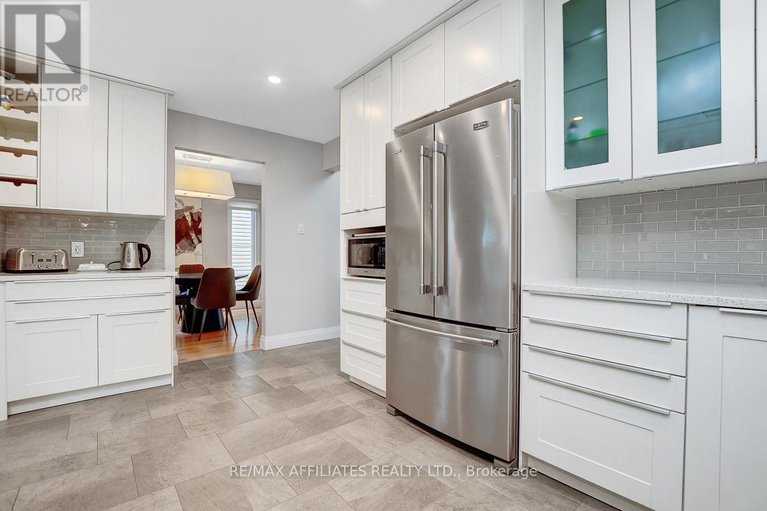 28483640/31-spur-avenue/bridlewood/ottawa/ontario/K2M2R9_21