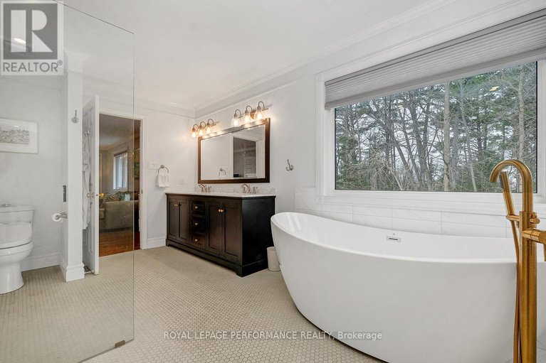 29314460/6164-ravine-way/hiawatha-parkconvent-glen/ottawa/ontario/K1C7E9_23