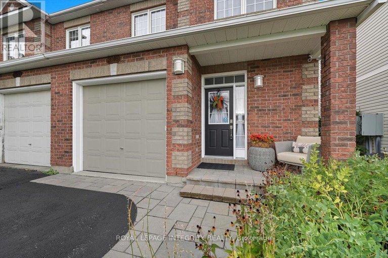 28906811/2018-winsome-terrace/fallingbrookgardenway-south/ottawa/ontario/K4A4Y4_4