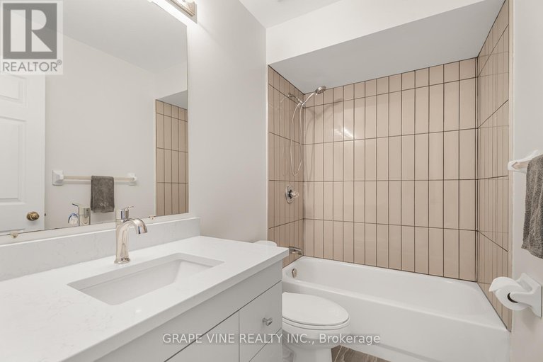 28039970/430-lawler-crescent/chatelaine-village/ottawa/ontario/K4A3Y3_24