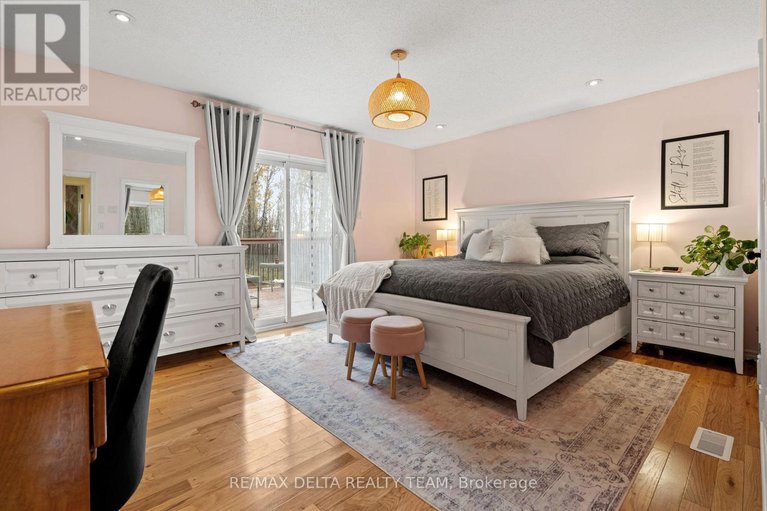 29027836/1099-des-erables-court/clarencerockland-twp/clarence-rockland/ontario/K4K1K9_16