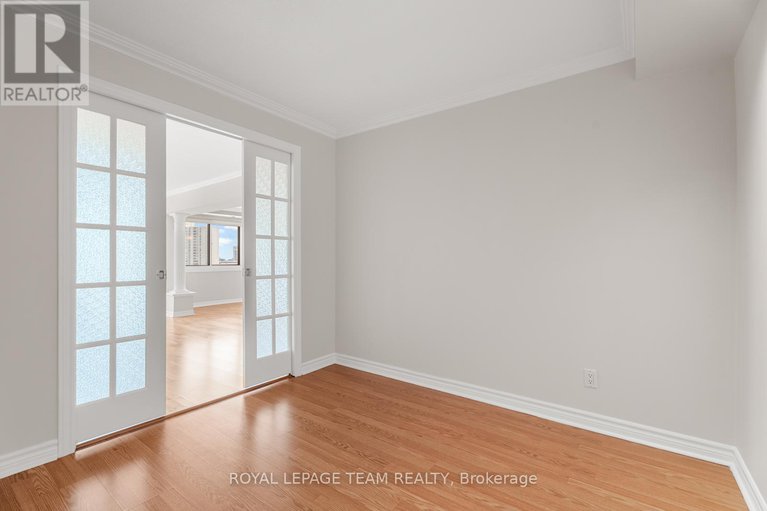 28417377/1508-40-landry-street/vanier/ottawa/ontario/K1L8K4_16