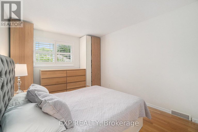 28430492/5-benlark-road/on-the-green/ottawa/ontario/K2J2L5_20