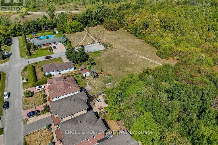 29353199/3681-eureka-avenue-e/blossom-parkleitrim/ottawa/ontario/K1T1L5_45