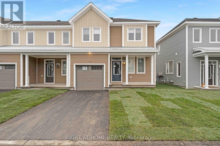 29218592/30-chasing-grove/btwn-franktown-rd-fallowfield-rd/ottawa/ontario/K0A2Z0_1