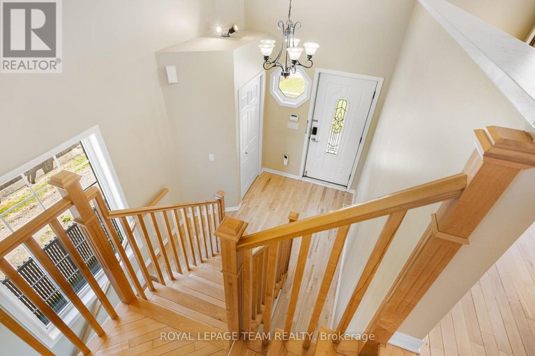 28382837/2911-ahearn-avenue/britannia/ottawa/ontario/K2B7A1_3