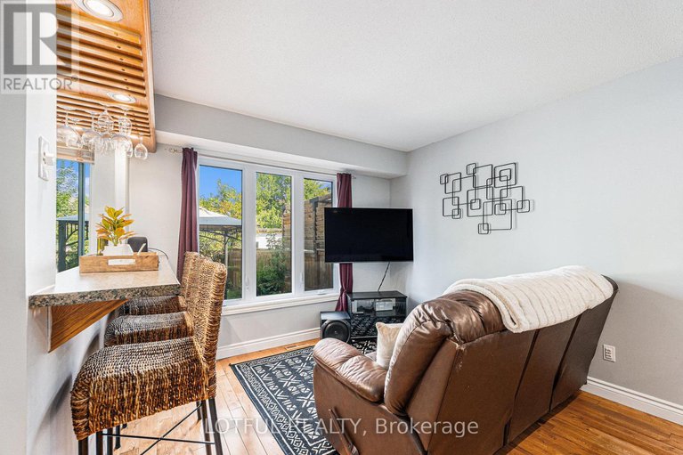 28765722/107-queensbury-drive/longfields/ottawa/ontario/K2J4P2_8