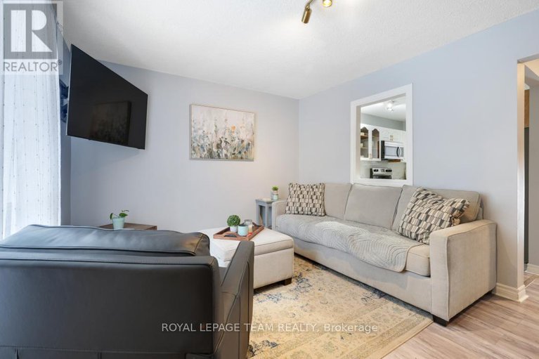 29256594/52-alison-korn-private/bells-corners/ottawa/ontario/K2H8M6_4