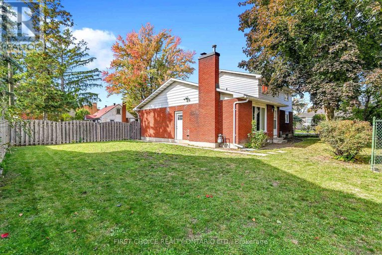 29003190/1577-claymor-avenue/carleton-heights/ottawa/ontario/K2C1T4_31