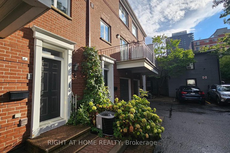 29127565/4-thorburn-private/lower-town/ottawa/ontario/K1N1G4_36