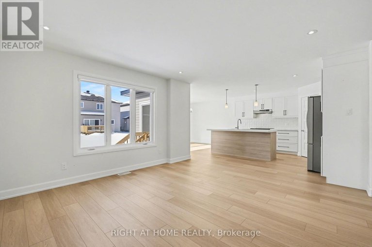 29439630/429-aurora-street/russell-twp/russell/ontario/K4R0L3_10