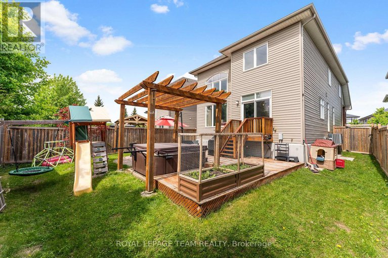 28387113/316-sugar-pine-crescent/bridlewood/ottawa/ontario/K2M0B1_44