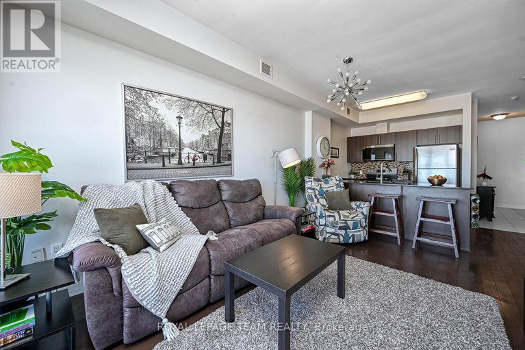 29407953/1906-90-landry-street/vanier/ottawa/ontario/K1L0A9_8