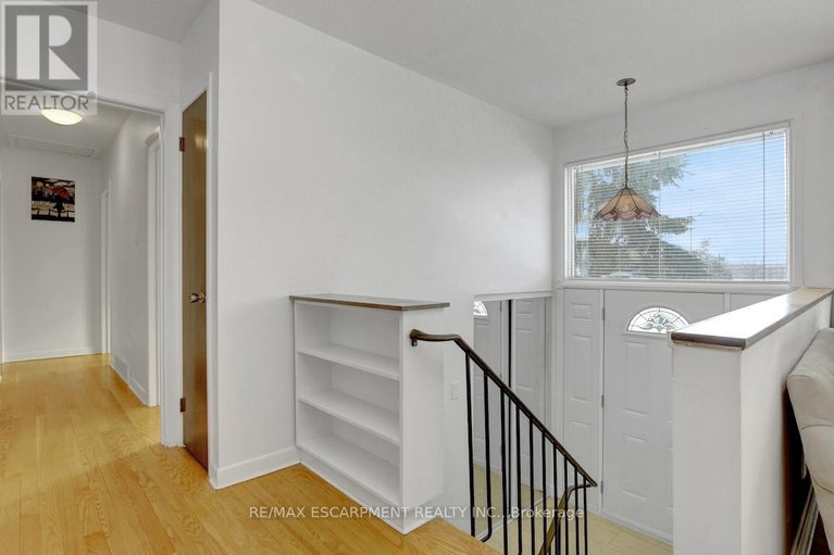 29633937/31-bellfield-street/bayshore/ottawa/ontario/K2B6K7_5