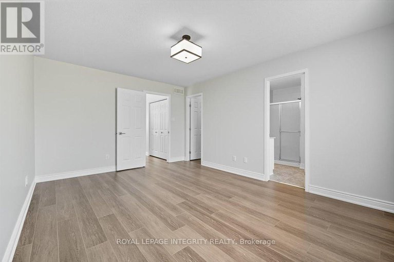 28906811/2018-winsome-terrace/fallingbrookgardenway-south/ottawa/ontario/K4A4Y4_23