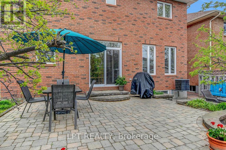 28311107/10a-ashburn-drive/borden-farmstewart-farmcarleton-heightsparkwood-hills/ottawa/ontario/K2E6N3_47