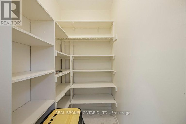 28986692/60-westpark-drive/blackburn-hamlet/ottawa/ontario/K1B3E5_13