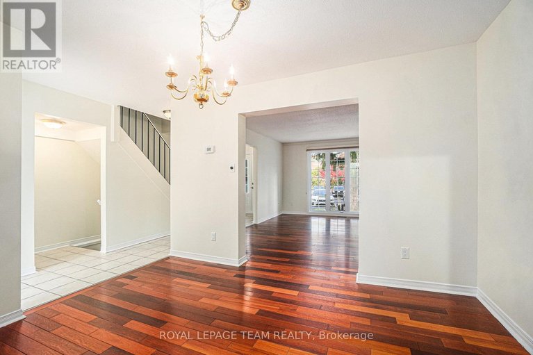 29479239/440-kintyre-private/carleton-square/ottawa/ontario/K2C3M9_6