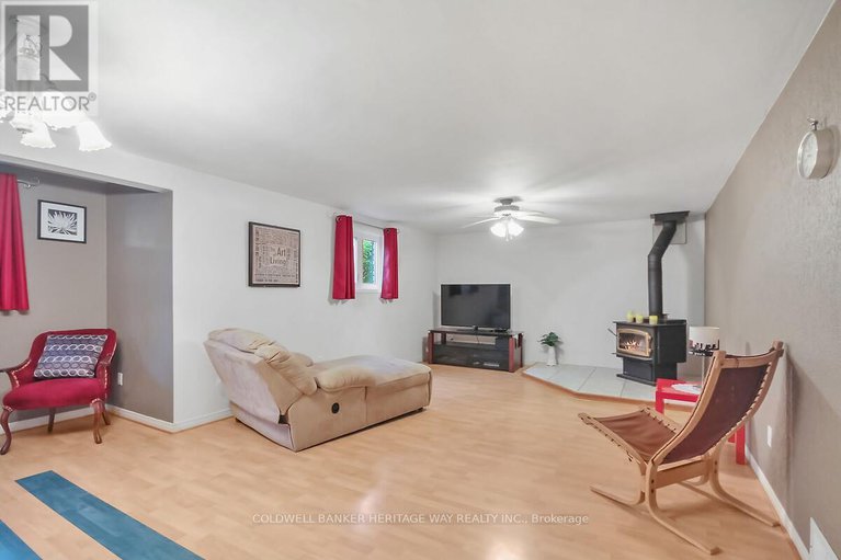28571560/222-north-road/drummondnorth-elmsley-north-elmsley-twp/drummondnorth-elmsley/ontario/K7A4S4_20