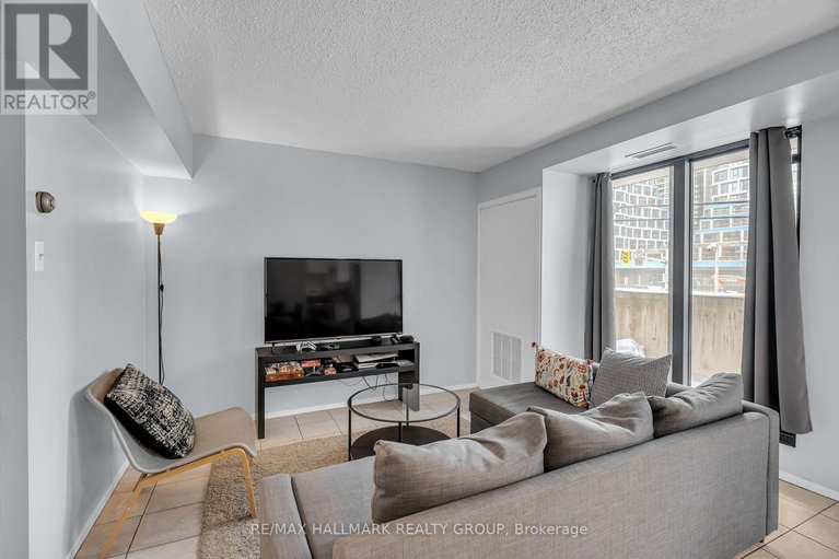 28552733/202-200-bay-street/ottawa-centre/ottawa/ontario/K1R7W8_4
