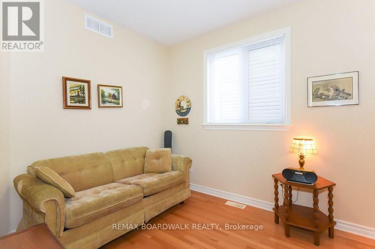 29665089/1861-mickelberry-crescent/notting-hillsummerside/ottawa/ontario/K4A0P2_25