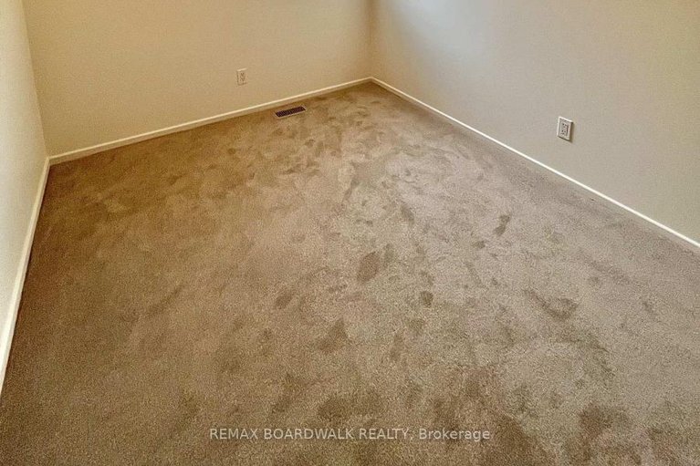 29226894/53j-sumac-street/beacon-hill-south/ottawa/ontario/K1J7T7_16