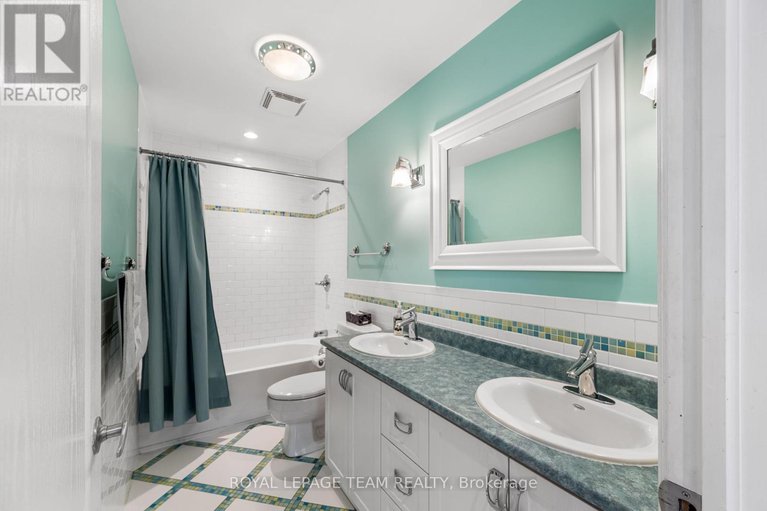 28807966/49-savuto-way/meadowlandscrestview/ottawa/ontario/K2G2T2_32