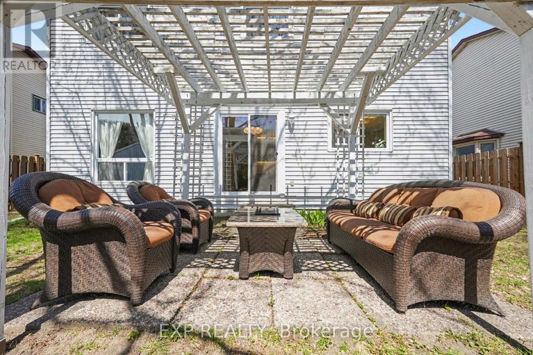 29671648/865-acadian-gardens/convent-glen/ottawa/ontario/K1C2V7_36