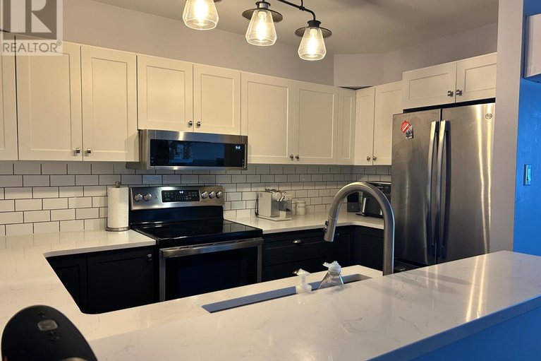 29660871/201-1835-marsala-crescent/fallingbrookpineridge/ottawa/ontario/K4A2E5_10