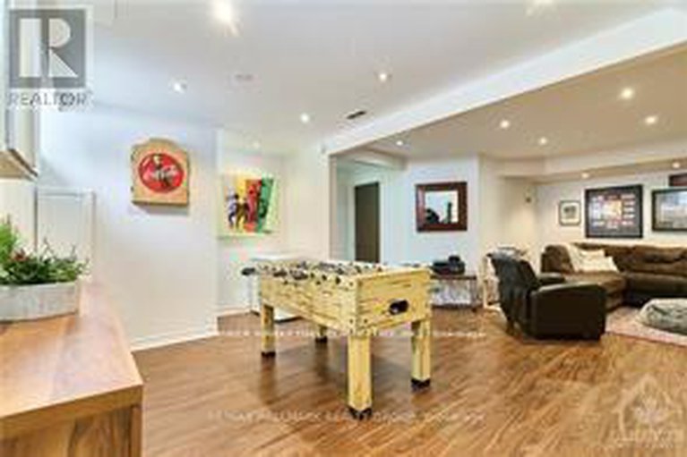 29244921/841-balsam-drive/chatelaine-village/ottawa/ontario/K1E1B8_18