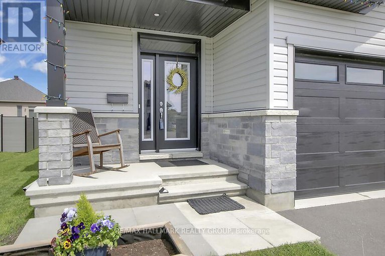 28384626/768-namur-street/embrun/russell/ontario/K0A1W0_3