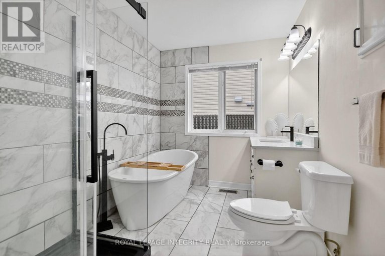 29472041/161-longshire-circle/longfields/ottawa/ontario/K2J4L2_33