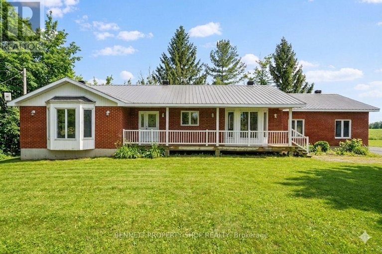 29484588/1450-south-russell-road/russell-twp/russell/ontario/K4R1E5_1