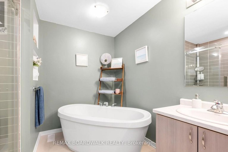 29379642/302-haliburton-heights/emerald-meadowstrailwest/ottawa/ontario/K2S1S3_38