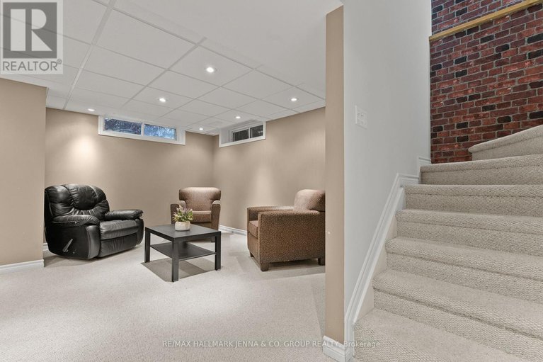28966190/364-stoneway-drive/barrhaven-east/ottawa/ontario/K2G6G7_27