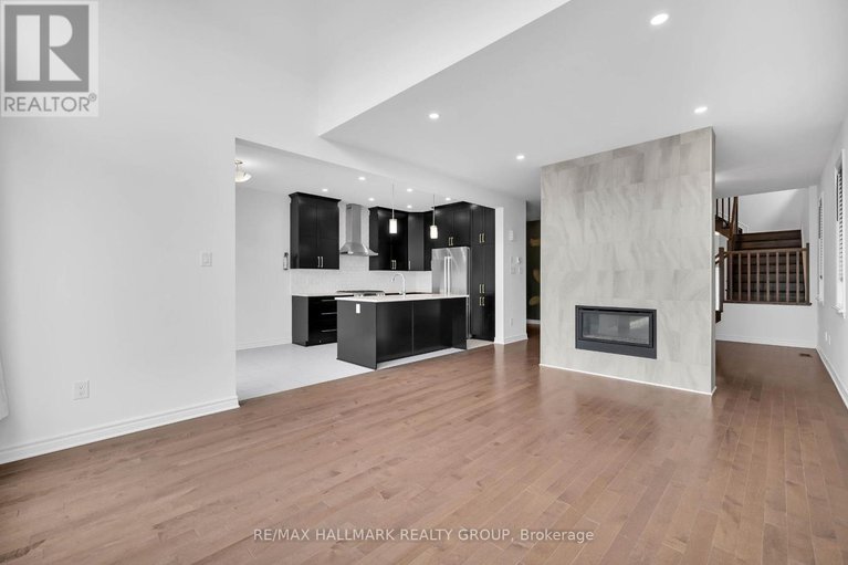 28451825/276-big-dipper-street/riverside-southgloucester-glen/ottawa/ontario/K4M0J6_9