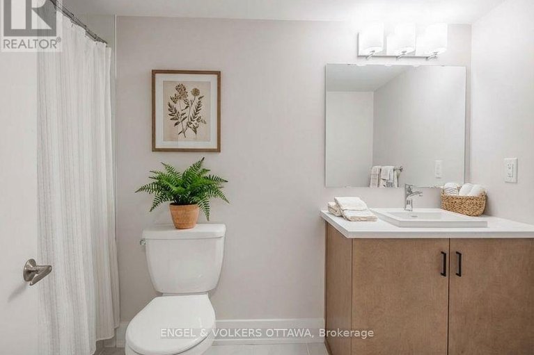 29671644/660-terrier-circle-s/goulbourn-twp-from-franktown-rdsouth-to-rideau/ottawa/ontario/K0A2Z0_18