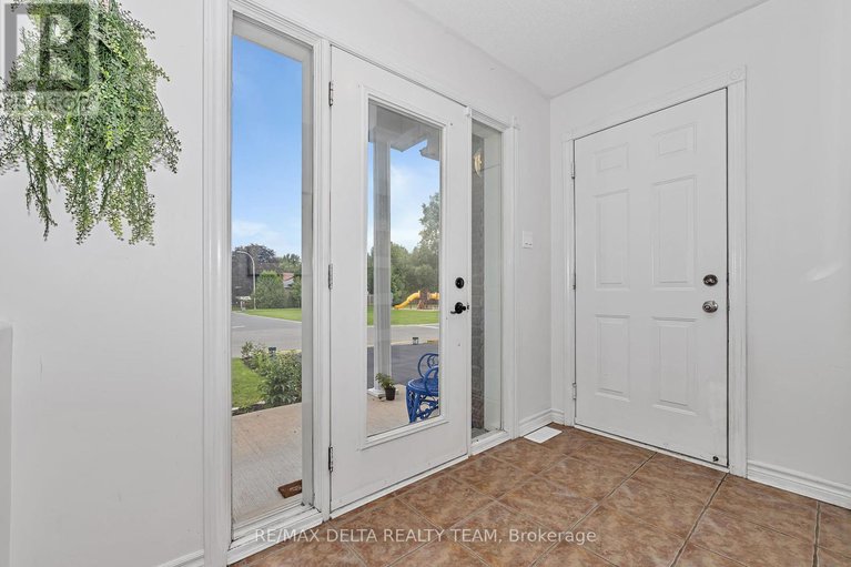 28595130/400-centenaire-street/embrun/russell/ontario/K0A1W0_7