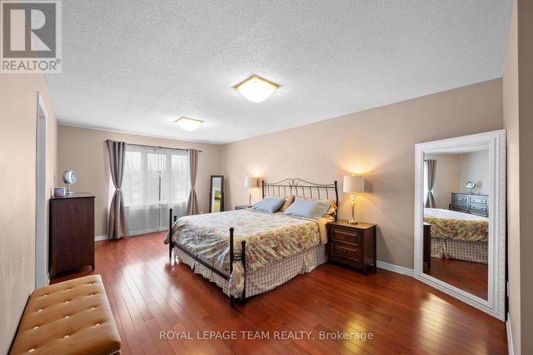 29614827/152-hunterswood-crescent/hunt-club-park/ottawa/ontario/K1G5W1_28