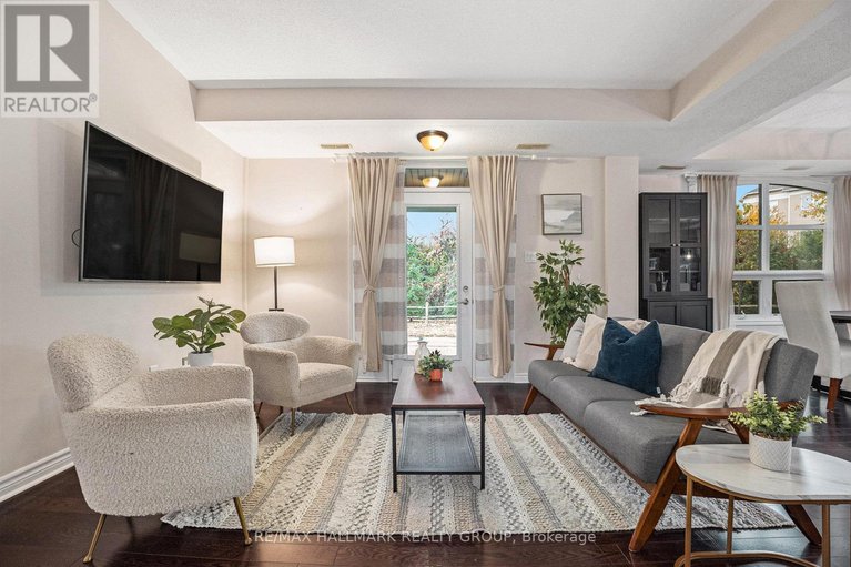 29027462/101-120-montblanc-private/convent-glen-north/ottawa/ontario/K1C0B1_9