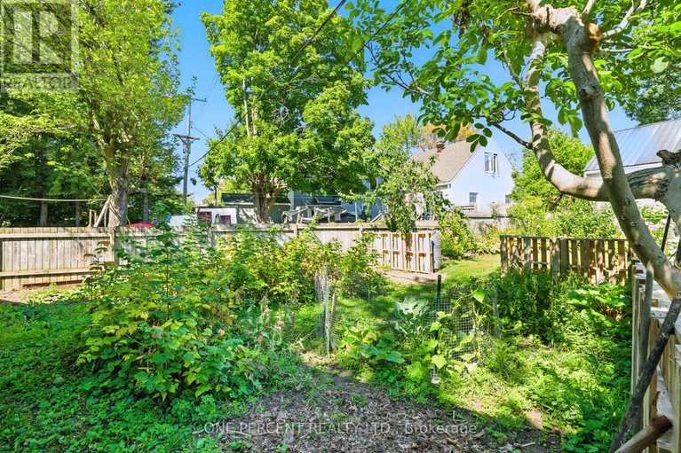 28852356/279-anna-avenue-w/carlington/ottawa/ontario/K1Z7V5_42