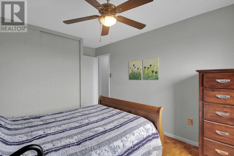 28350117/306-20-chesterton-drive/borden-farmstewart-farmcarleton-heightsparkwood-hills/ottawa/ontario/K2E6Z7_23